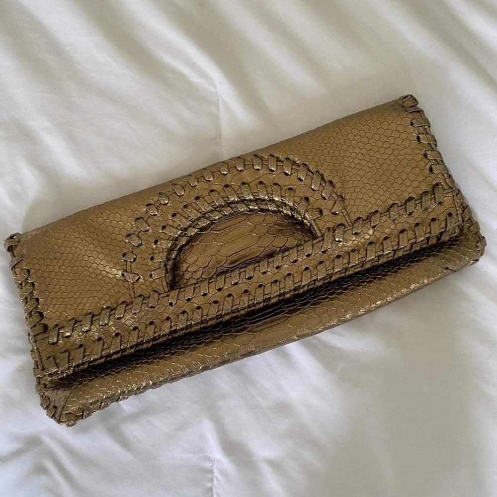 BIG BUDDHA metallic gold alligator/crocodile embossed clutch crossbody w/ chain